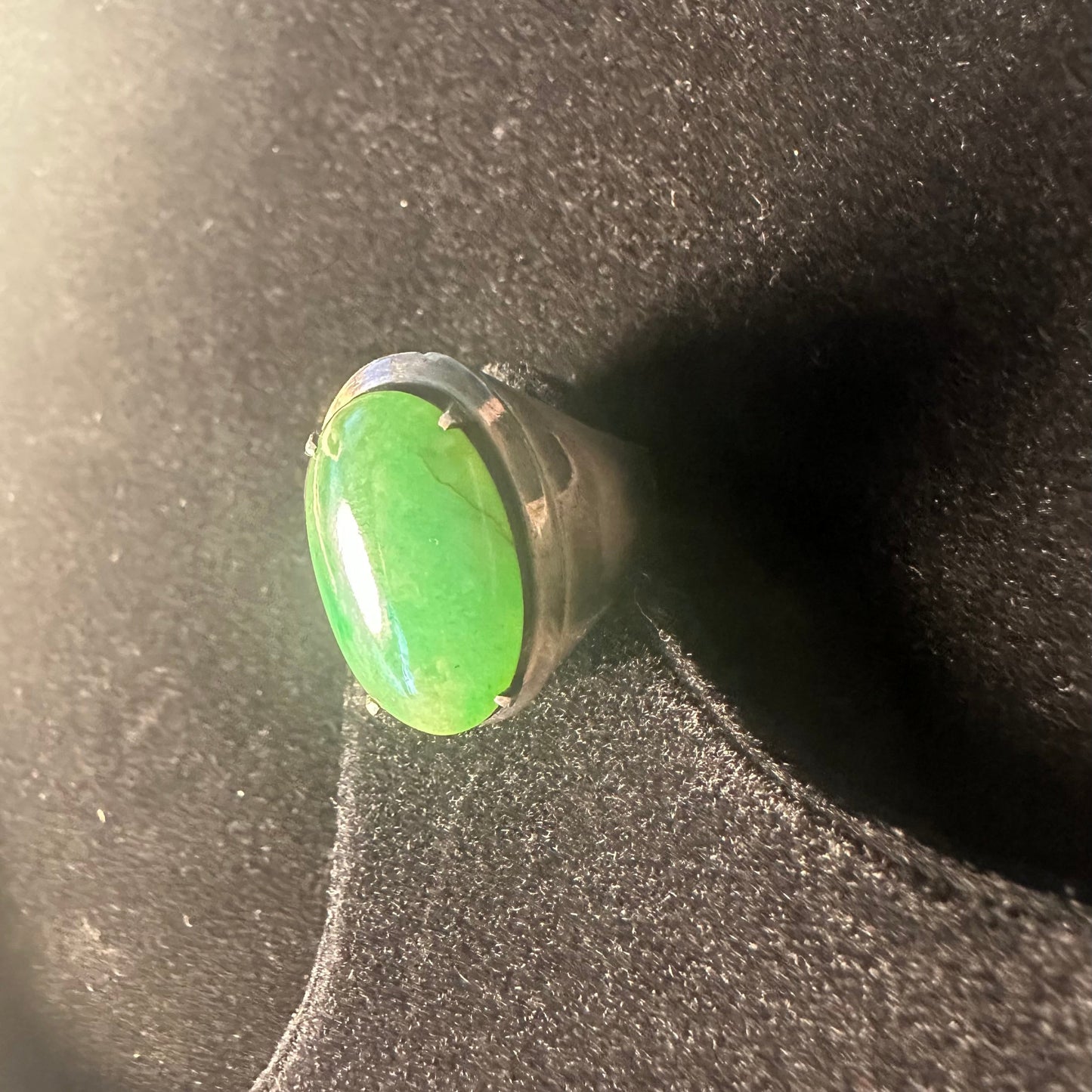 Oval shape Jade Ring